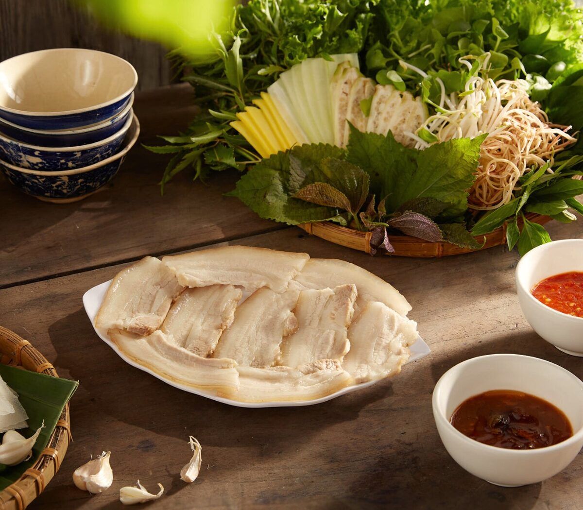 Bánh tráng cuốn thịt heo