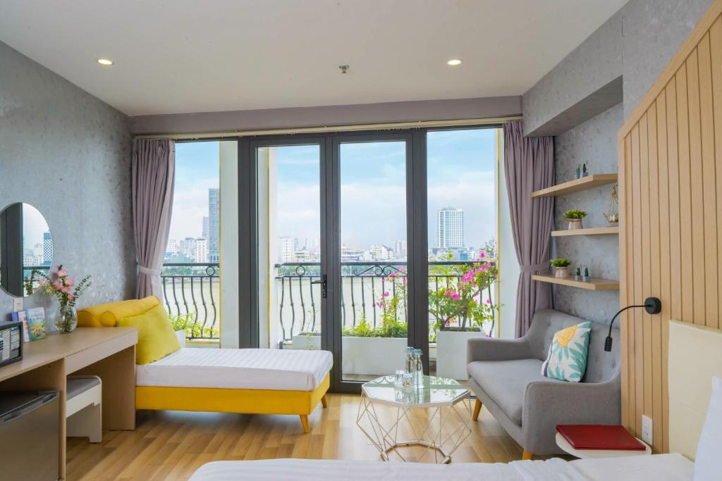 Review Happy Day Riverside Hotel & Spa Danang: Trải Nghiệm Lưu Trú Tuyệt Vời Cùng Hana Travel Tại Đà Nẵng