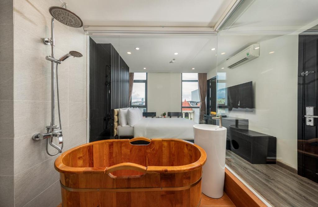 Review Ocean Star Hotel: Khách Sạn Gần Biển Nguyễn Tất Thành Nổi Tiếng