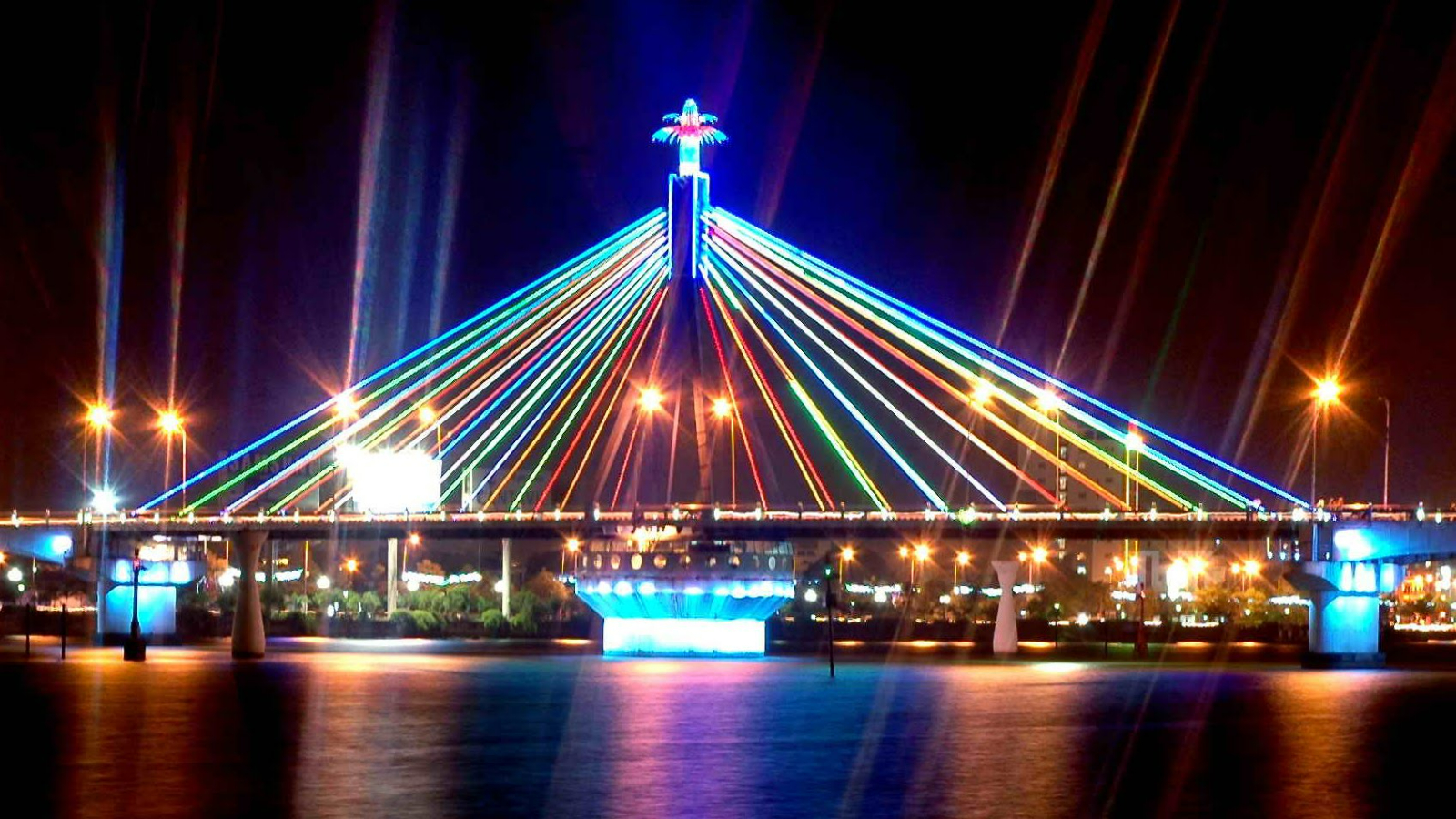 Du lịch Đà Nẵng tháng 4