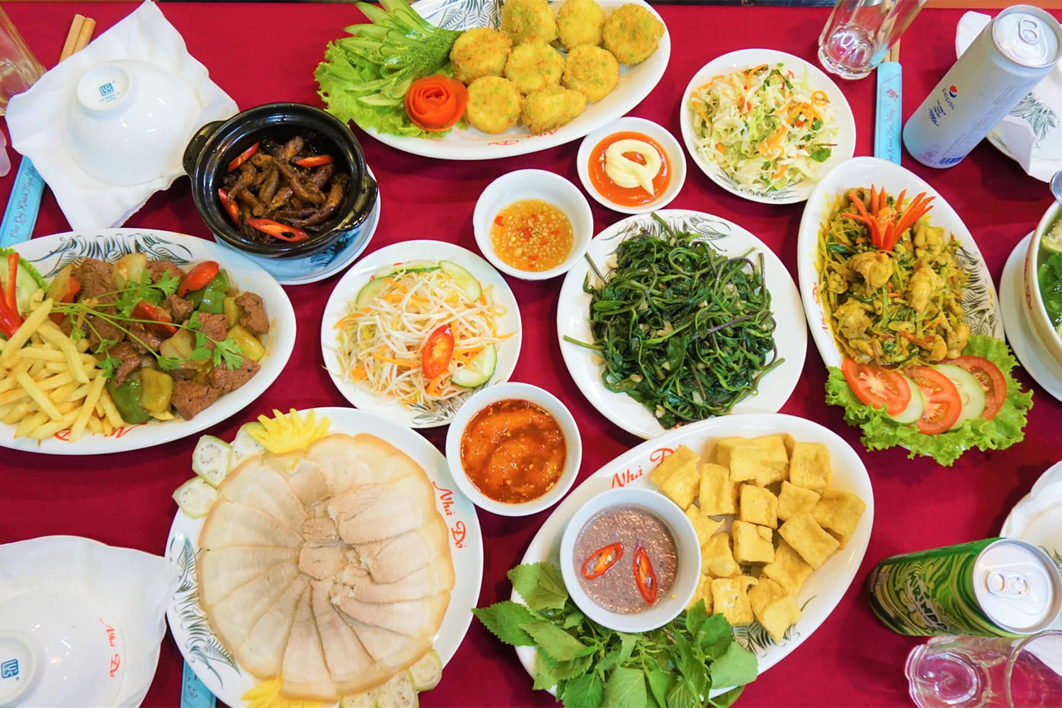 Cơm Niêu Nhà Đỏ