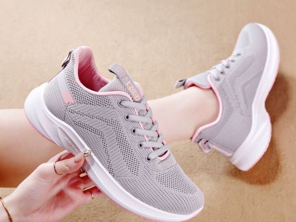 Giày dép và trang phục