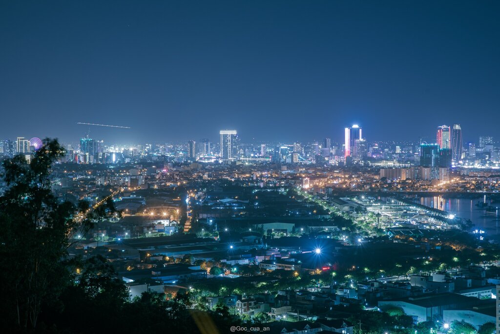 Sơn Trà khi màn đêm buông xuống 