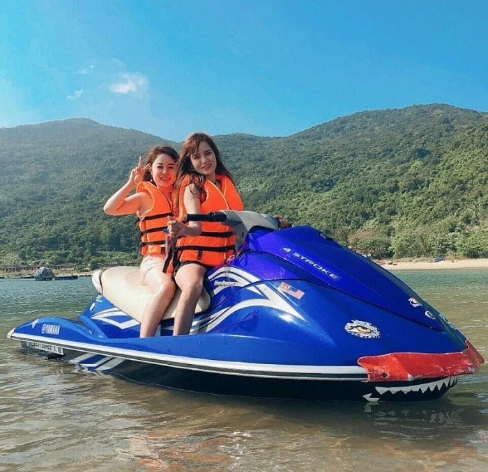 Khám Phá Bãi Đá Đen – Thiên Đường Biển Hoang Sơ, Huyền Bí