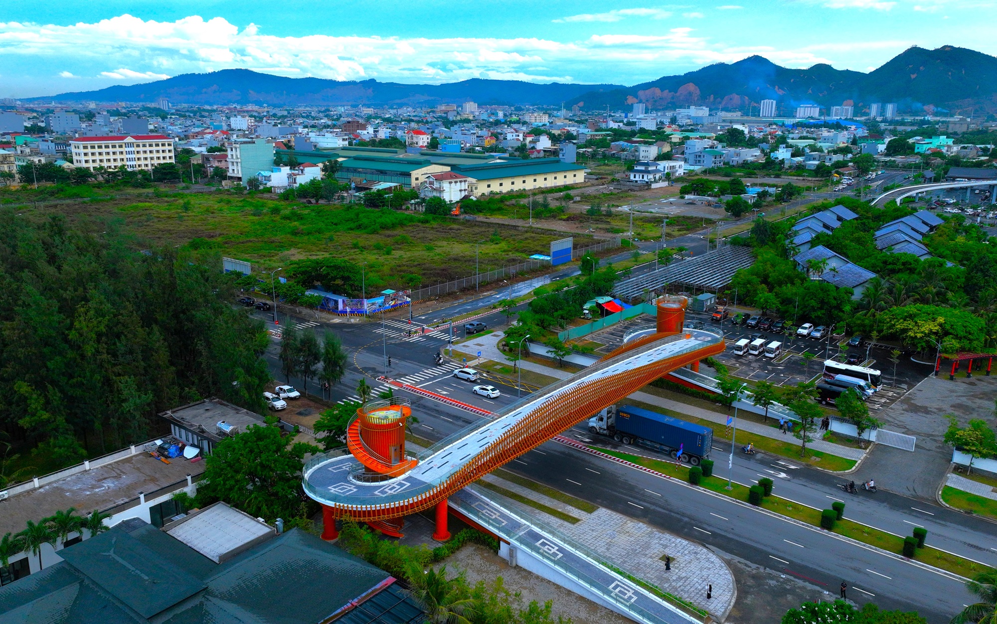 Top 9 Các Cây Cầu Nổi Tiếng Ở Đà Nẵng, Những Biểu Tượng Của Thành Phố Đáng Sống