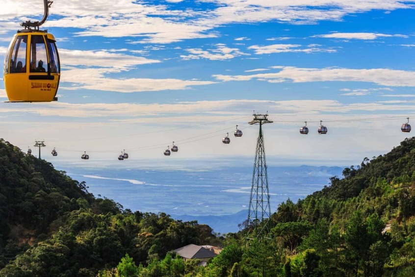 trải nghiệm cáp treo "xuyên mây" từ Ga Hội An đến Ga Marseille là khởi đầu hoàn hảo