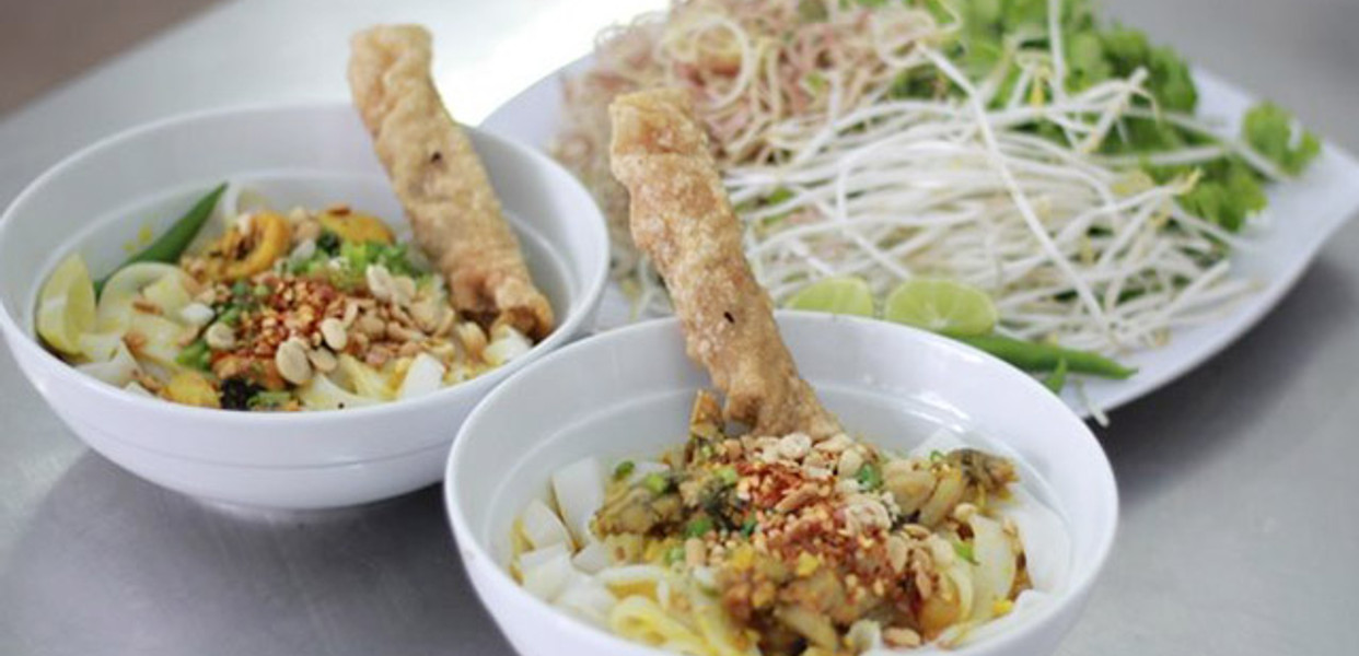 Mì Quảng Thi - chơi gì ở đà nẵng buổi tối 
