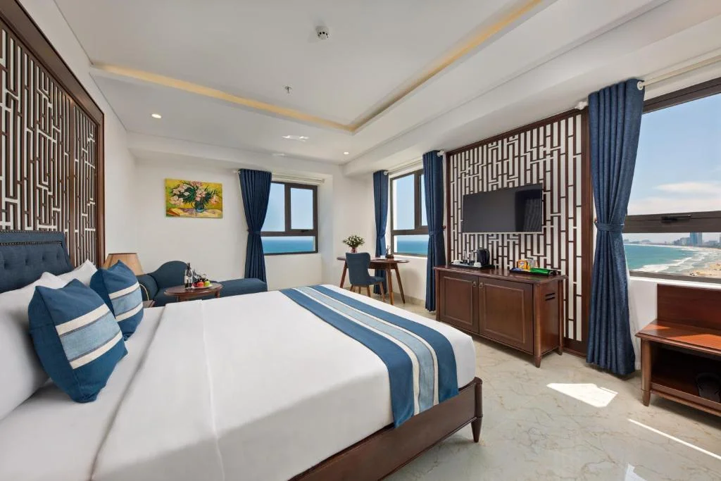 Khách sạn view biển Mỹ Khê Đà Nẵng