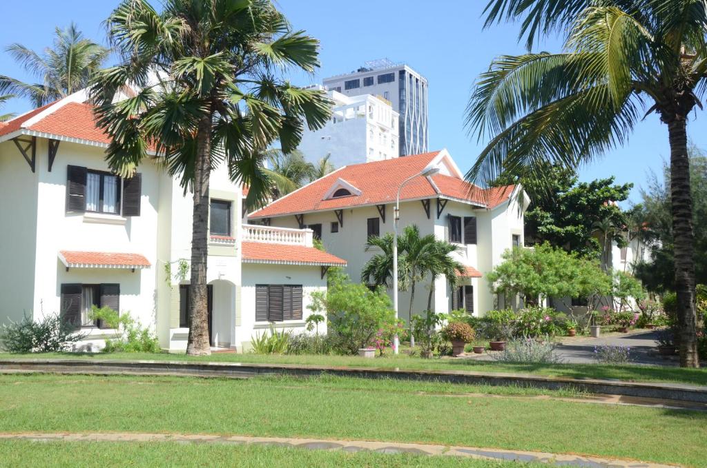 Khách sạn view biển Mỹ Khê Đà Nẵng
