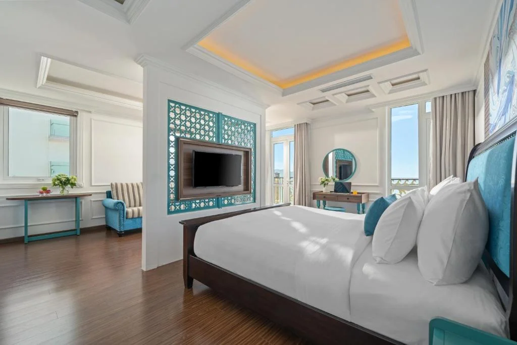 Khách sạn view biển Mỹ Khê Đà Nẵng