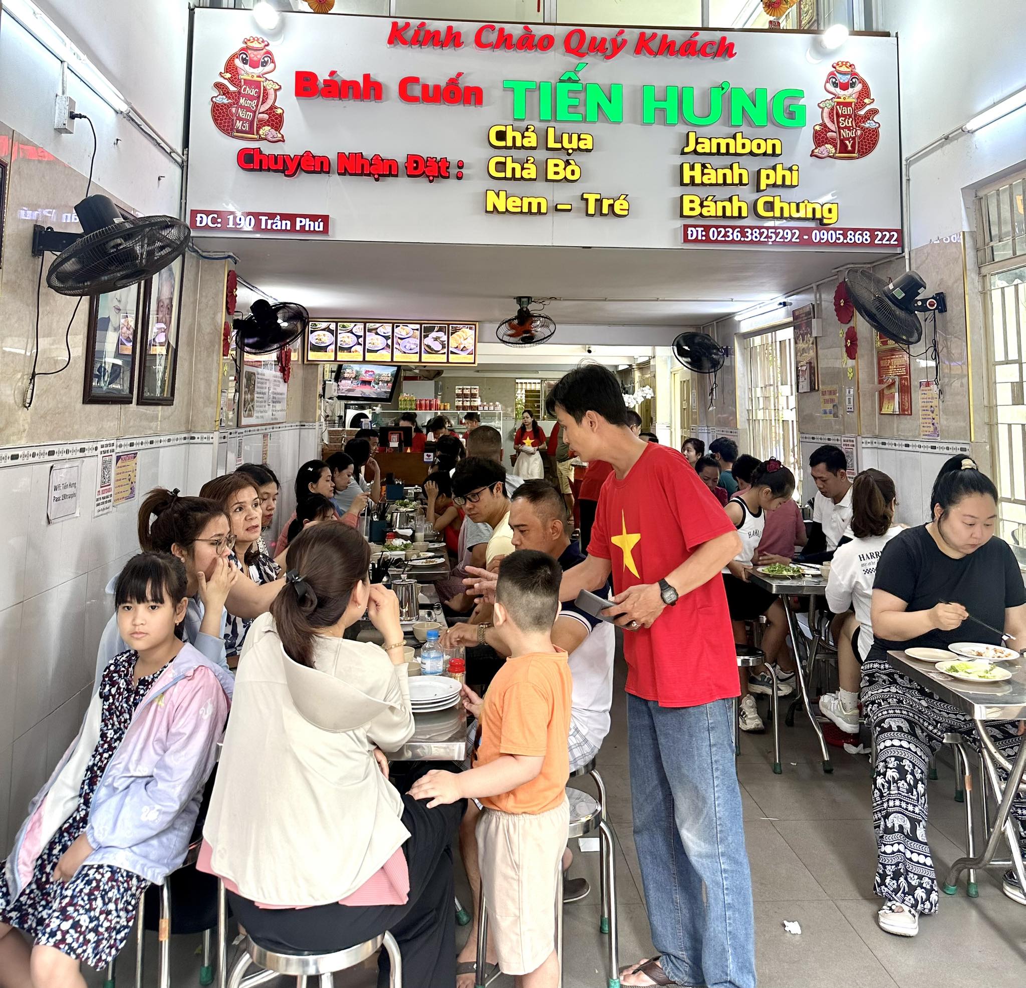 Quán bánh cuốn quen thuộc giữa trung tâm - quán ăn ngon rẻ ở đà nẵng