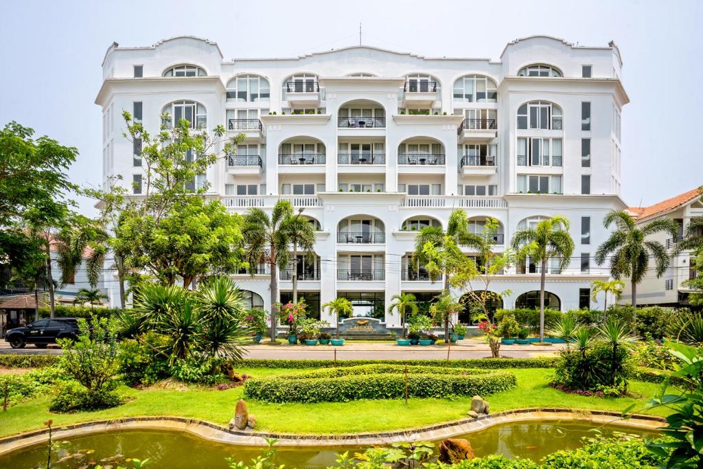 Khách sạn Hội an gần biển cửa đại