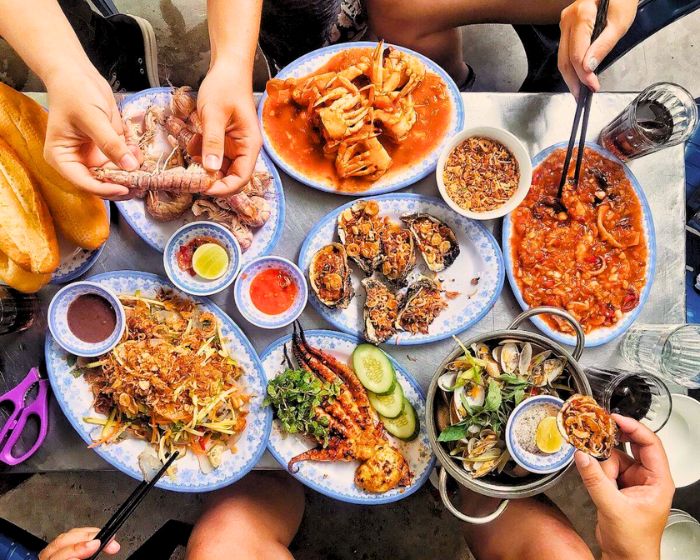 Thư giãn cùng sóng biển & Ẩm thực.
