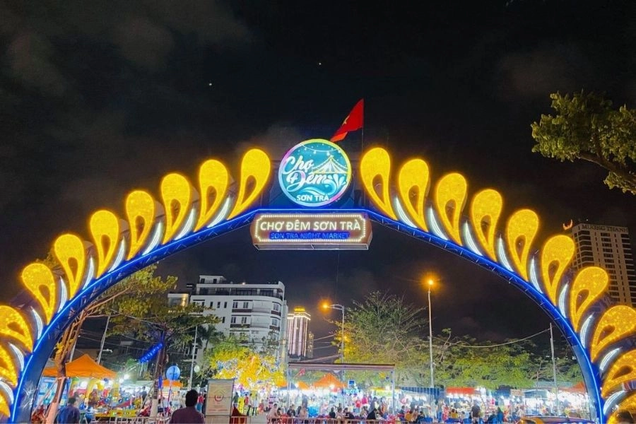 Chợ đêm Sơn Trà