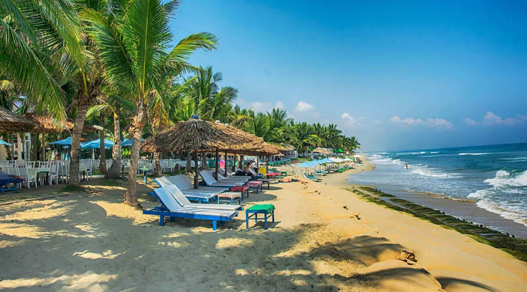 Bãi biển Cửa Đại với không gian rộng, thích hợp nghỉ ngơi và tắm biển. - khách sạn giá rẻ hội an