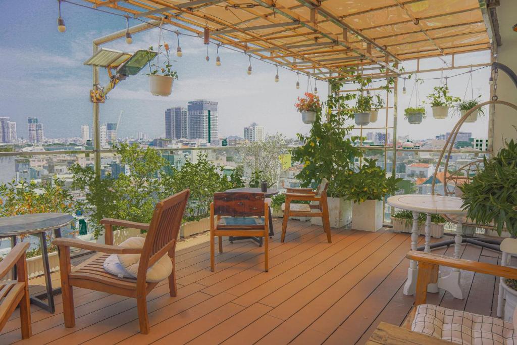 Khách sạn giá rẻ gần cầu Rồng Đà Nẵng