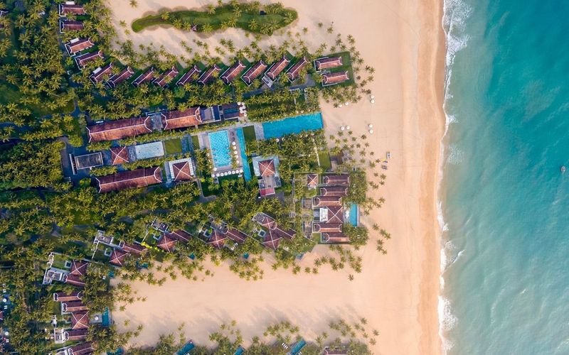 Four Seasons Resort (The Nam Hai)
