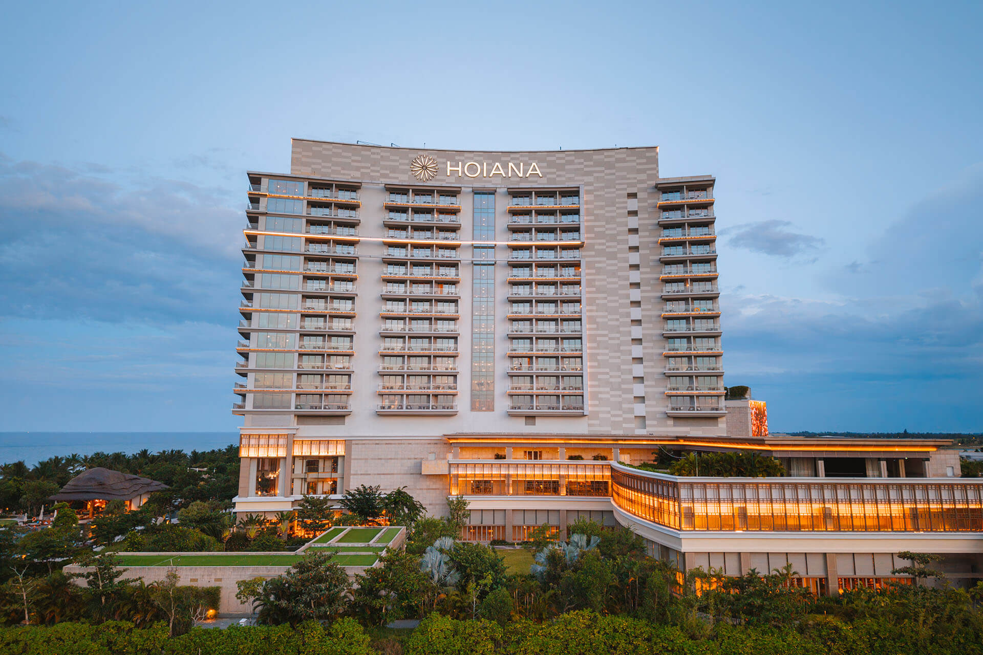 Hoiana Hotel & Suites