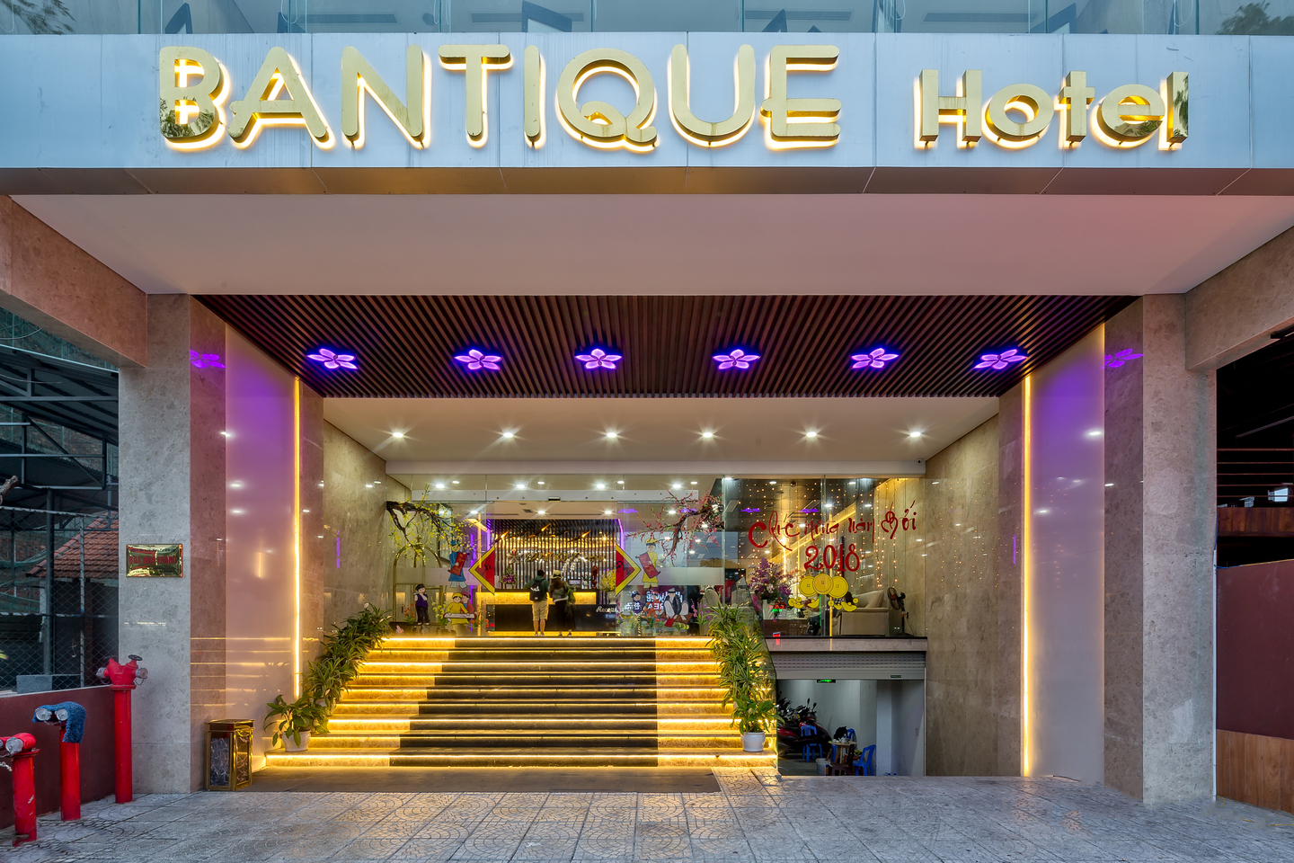 Khách sạn đường phạm văn đồng đà nẵng Bantique Hotel Da Nang