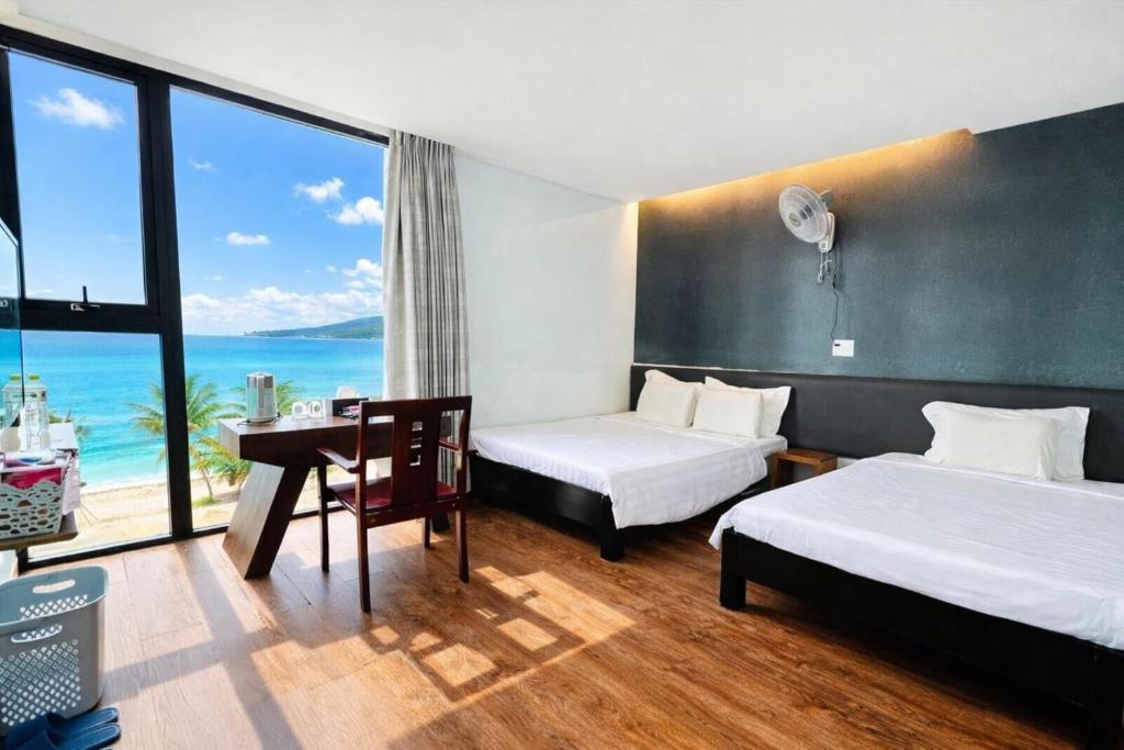 Khách sạn Holiday Inn Hotel