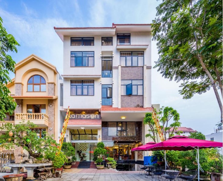 Khách sạn La Maison DaNang Beach