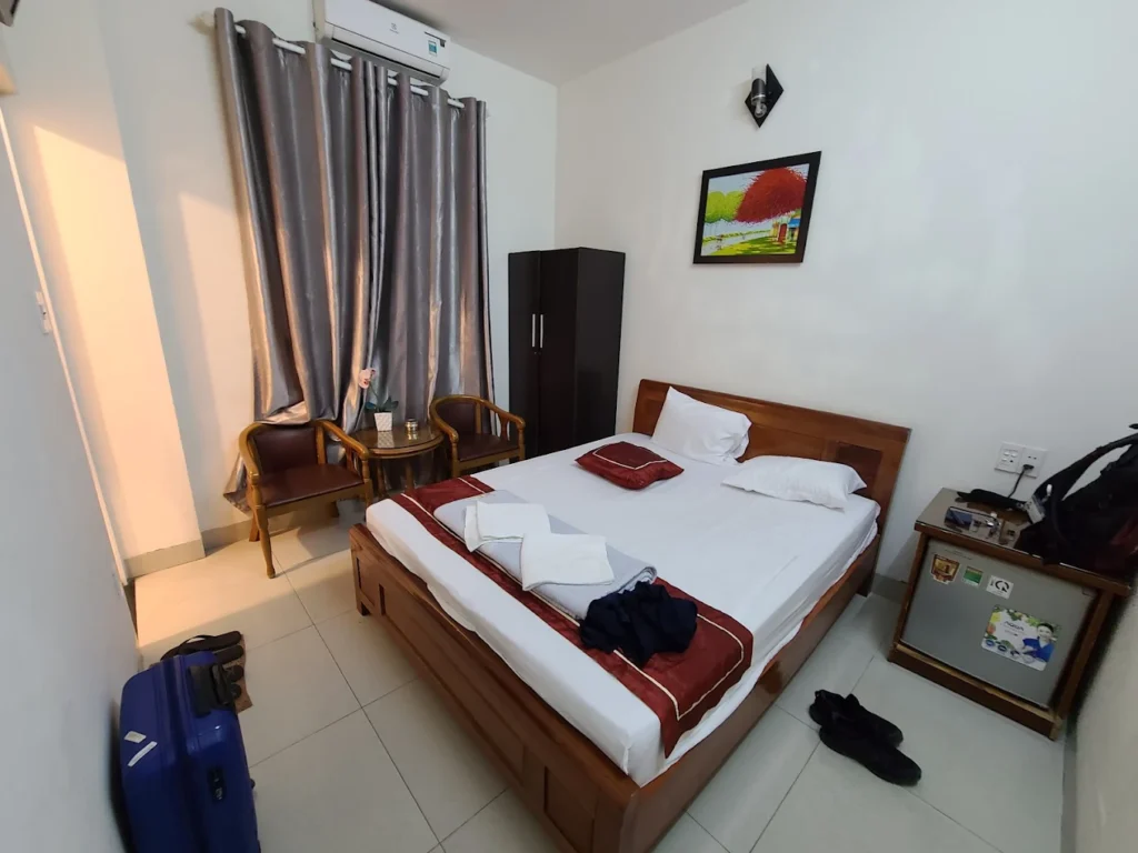 Phòng nghỉ đơn giản với lợi thế gần biển Thanh Khê