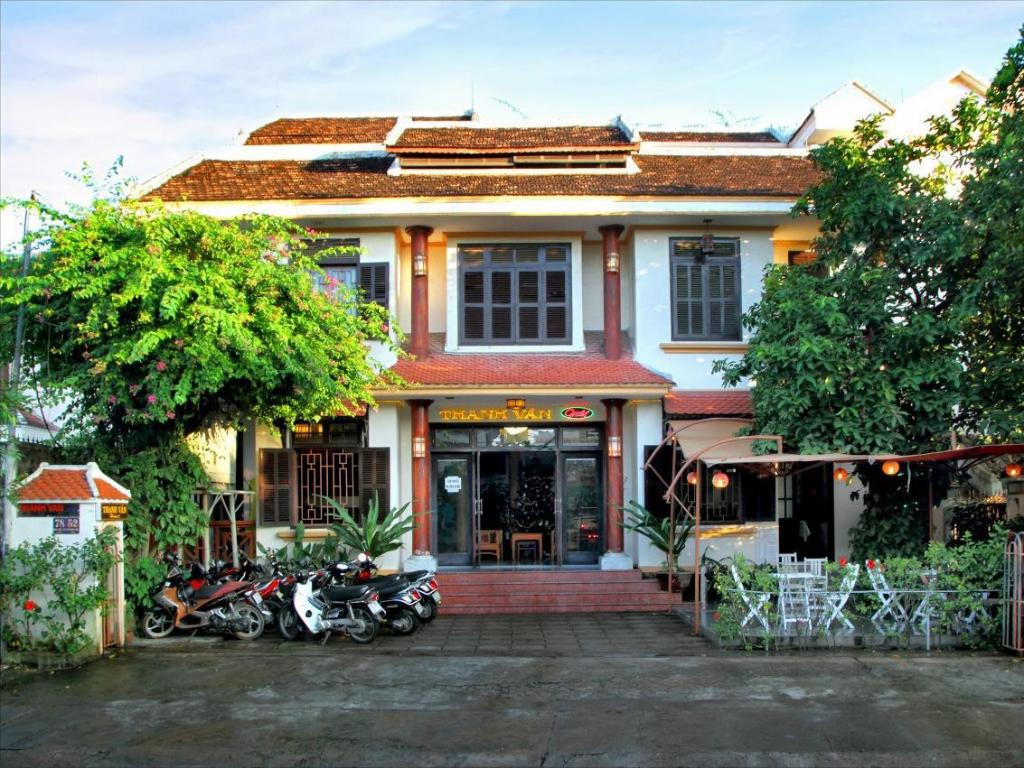 mặt tiền của khách sạn thanh vân 1