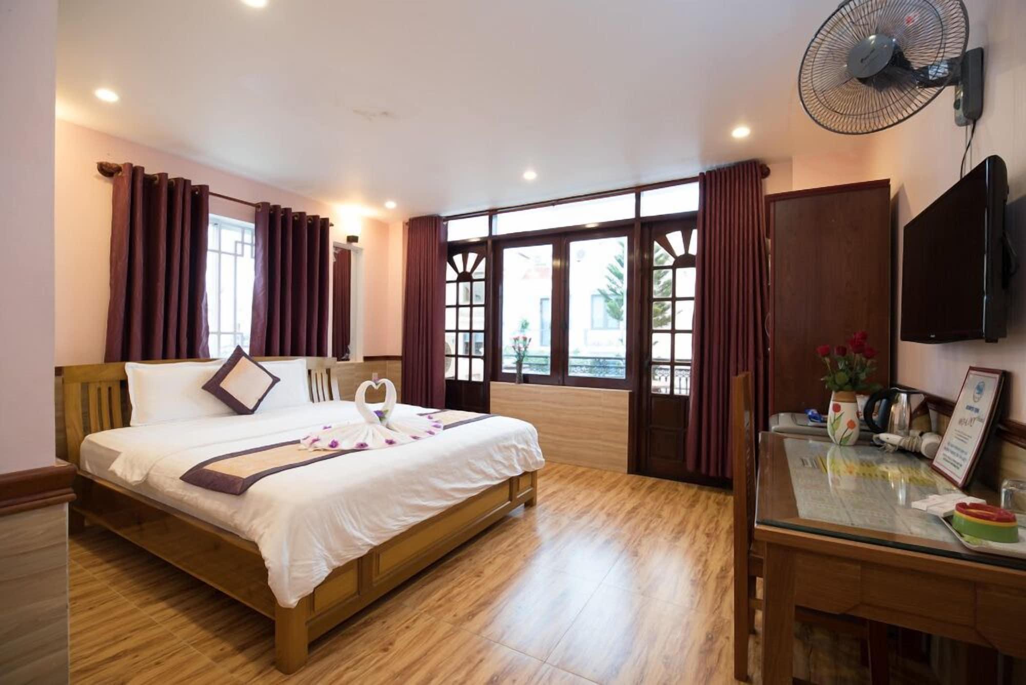 phòng ngủ khách sạn họa my 2 hội an