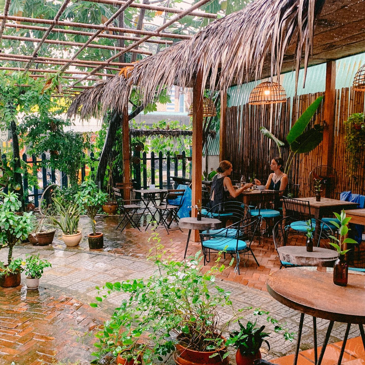 Quán Cafe Sân Vườn Đẹp Ở Hội An