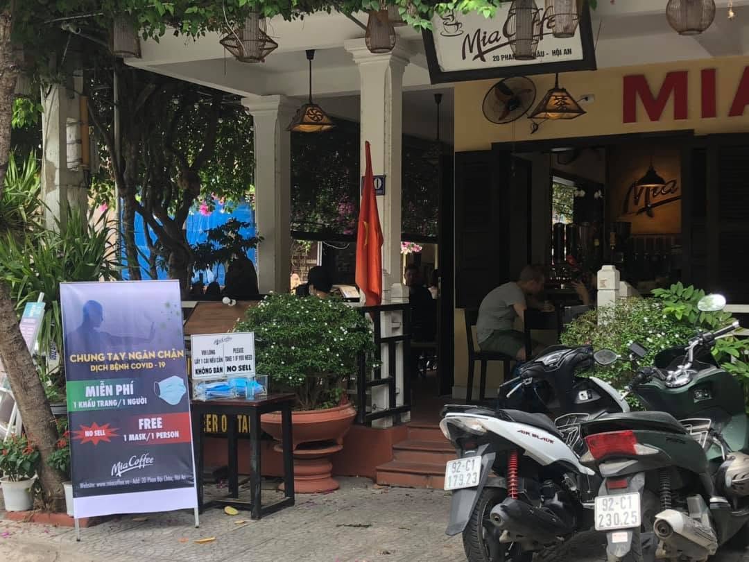 Quán Cafe Sân Vườn Đẹp Ở Hội An