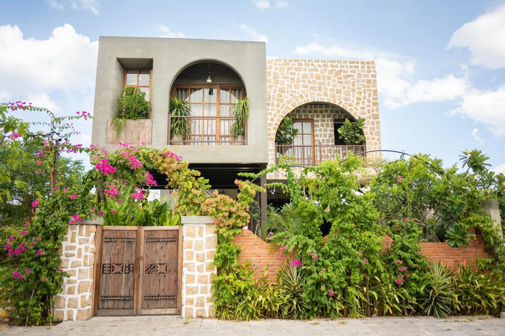 villa gần biển hội an