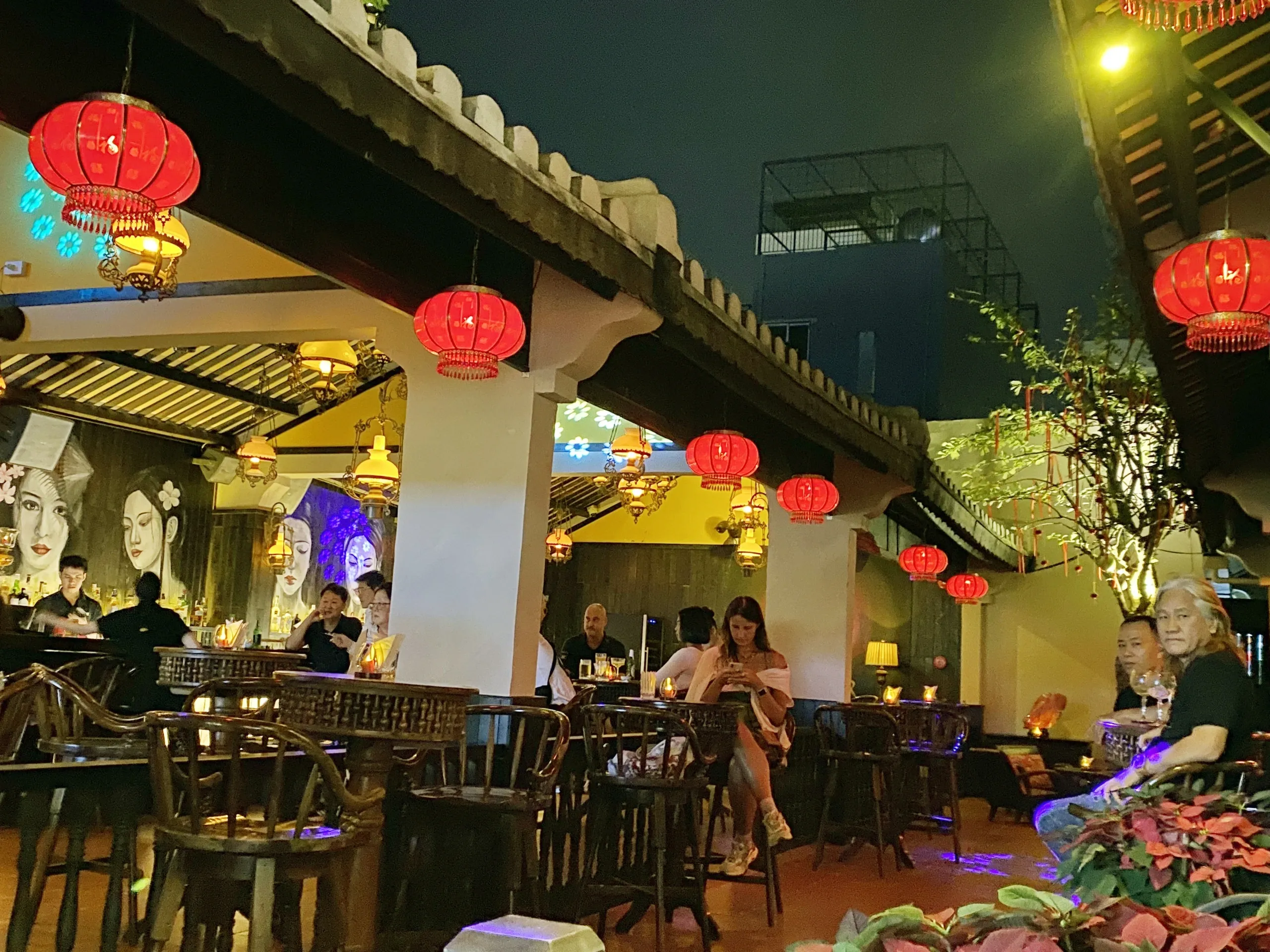 Nhà hàng khu phố Tây An Thượng