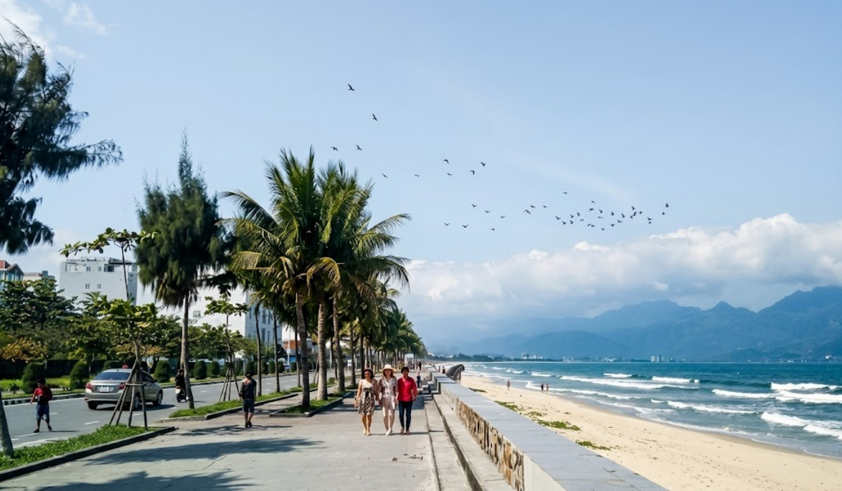 Dạo bộ trên cung đường biển Thanh Bình Đà Nẵng