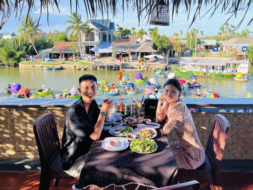 Rừng dừa Bảy Mẫu