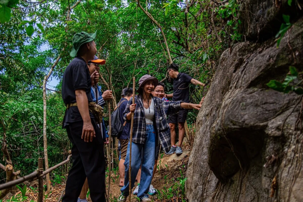 Cung đường trekking Sơn Trà giữa rừng nguyên sinh