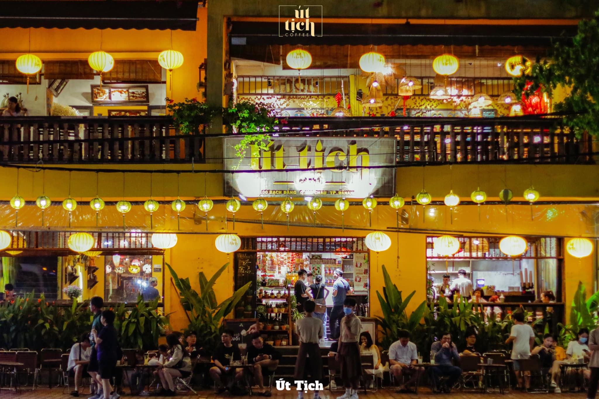 út tịch cafe